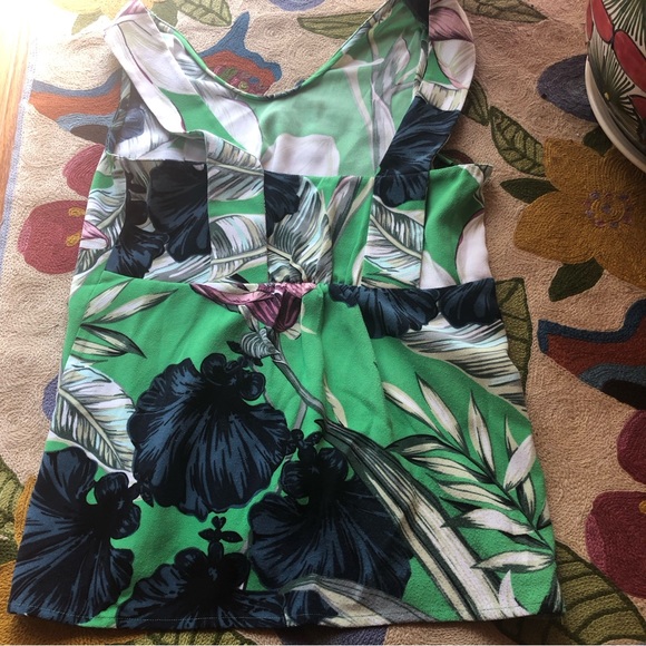 Tropical Ann Taylor, petite tropical flower print top size XXSP beautiful print - Picture 3 of 8